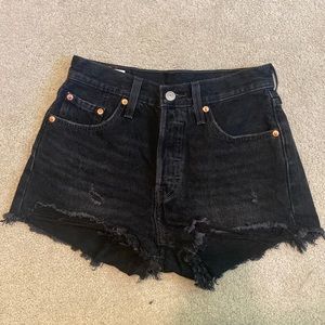 NWOT Levi’s 501 shorts!